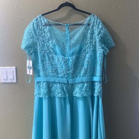 Annabelle formal evening dress size 22 new plus size - Picture 12 of 16